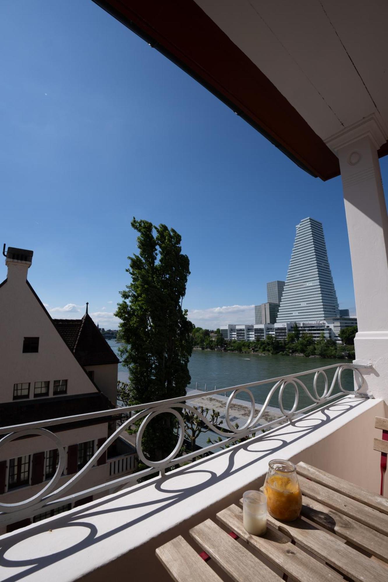 Charmante Altbauwohnung Am Rhein Basel Ngoại thất bức ảnh